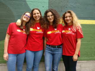 Le ragazze che hanno realizzato il video:  Desiree Bindini (4Y), Chiara Marchesin (5Q), Martina Piscitelli (4Y) e Benedetta Crivellaro (5O)