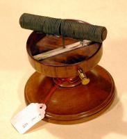 Elettromagnete rotante con vaschetta di legno